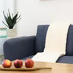 78-3D Brand New 1Br Prime Ues Wd In Unit