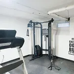 74-4A 2Br2Ba In Uws W&D Gym In Building
