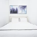 454-3W Prime Location 2Br Newly Furnished Sleeps 5