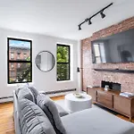 Wonderful 3Bedroom 1Bath Haven In Hells Kitchen Just Steps From Times Square
