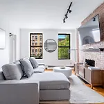 Wonderful 3Bedroom 1Bath Haven In Hells Kitchen Just Steps From Times Square