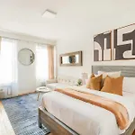 26-3A Studio Gramercy W D Outdoor Courtyard
