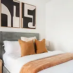 26-3A Studio Gramercy W D Outdoor Courtyard