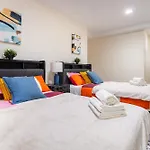 3 Bedroom Cozy Home In Manhattan Valley