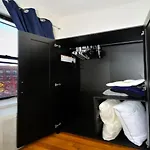 Unique 2 Bed 1 Bath In Ues