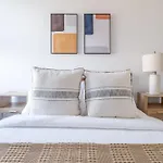 Cozy East Village 3Bedroom 2Bath Near Tompkins Square Park & Lower East Side