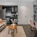 Explore Nyc Cozy 2Br In Prime Location