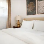 26-1C Gramercy Large 1Br Wd