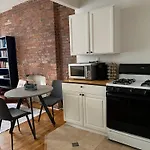 Cottage 215 Apartments