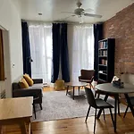 Cottage 215 Apartments