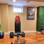 Close To Prospect Park, King Size Beds, 30 Minutes To Times Square, Free Parking