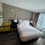 Glo Best Western Bronx Nyc