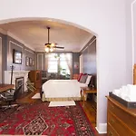 Saint Nicholas Inn