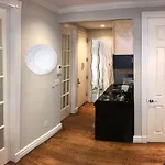 Apartment In The Heart Of Manhattan