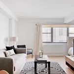 Charming Midtown East Suites By Sonder