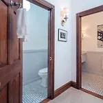 Manhattan Guest Suites