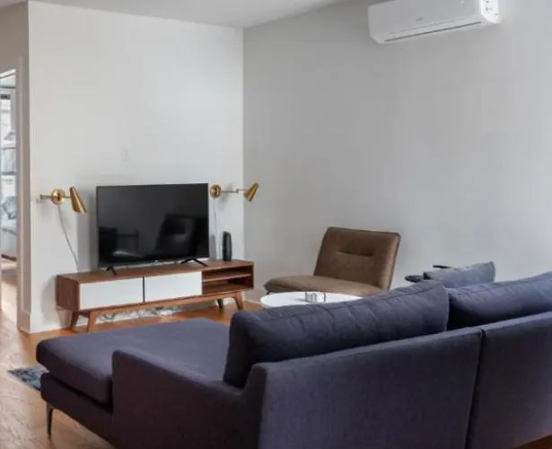 Splendid 2 Bedroom Apartment In Nyc!