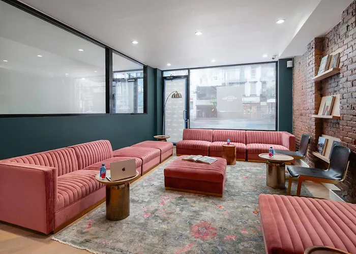 Little Charlie Hotel