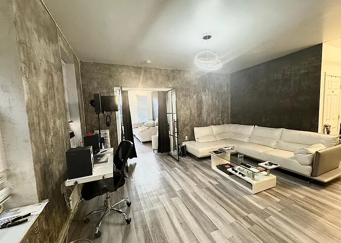 3 Bedroom Condo In Central Park/ Times Square/ Hudson Yards
