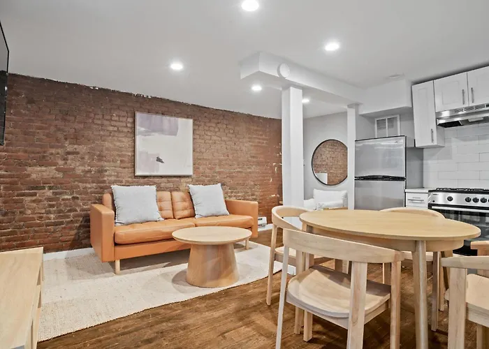 Chelsea Charm 2Bd 1 Bath