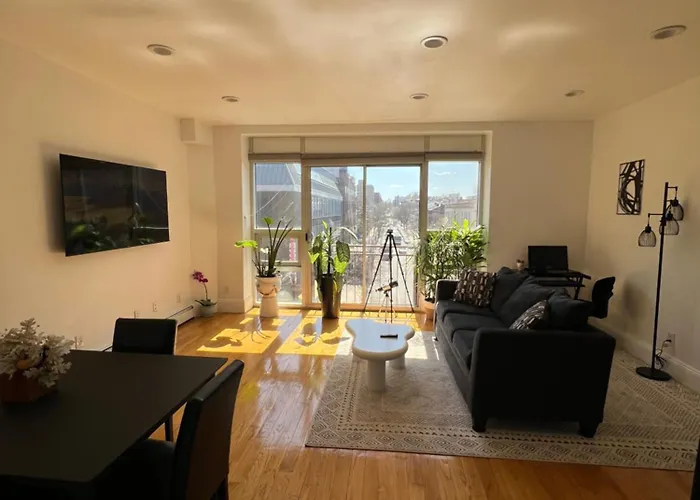 Mulzac Rentals - Loft Penthouse