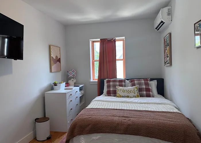 Cozy And Peaceful Room In Brooklyn