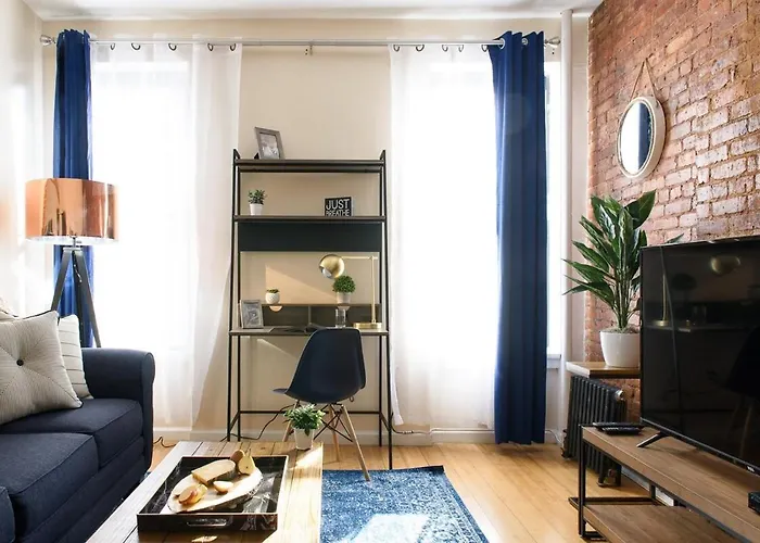 428-4R 2 Bedroom Newly Furnished