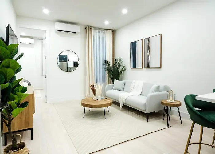 317-2D Brand New Modern 1Br W&D Near Central Park