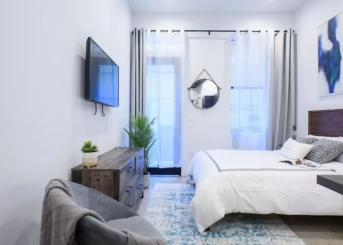 3-2 Prime East Village Private Outdoor