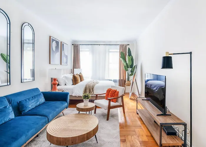 105-2C Xl Studio Prime Location