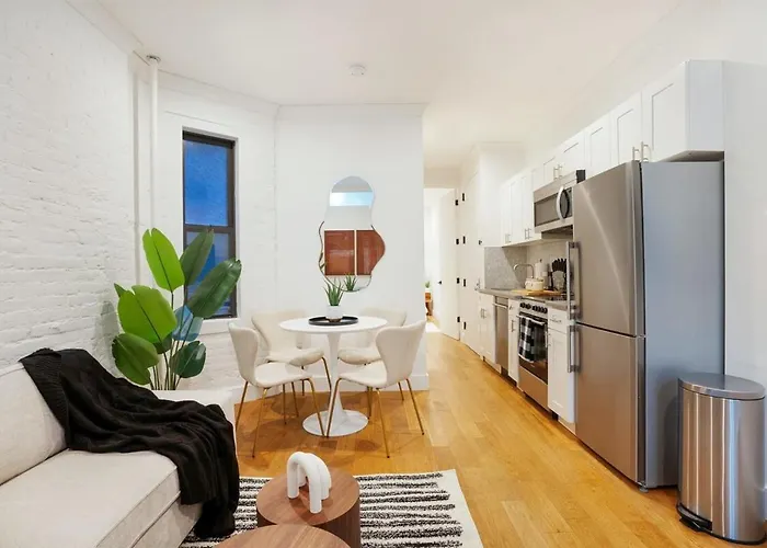 1290-8 New Renovated 2 Bedrooms In Ues