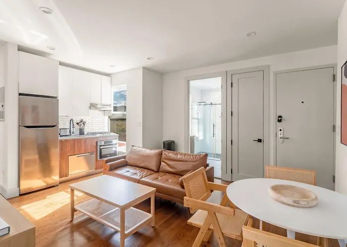 Cozy East Village 3Bedroom 2Bath Near Tompkins Square Park & Lower East Side