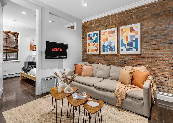 Explore Nyc Cozy 2Br In Prime Location
