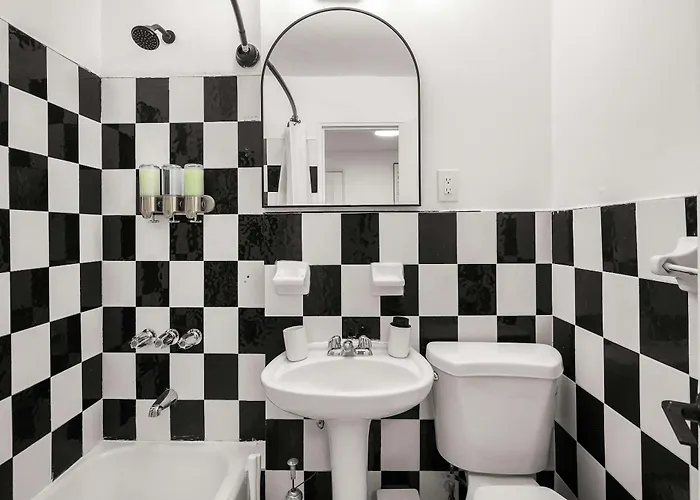 City Living 3Br Apt In East Village Manhattan