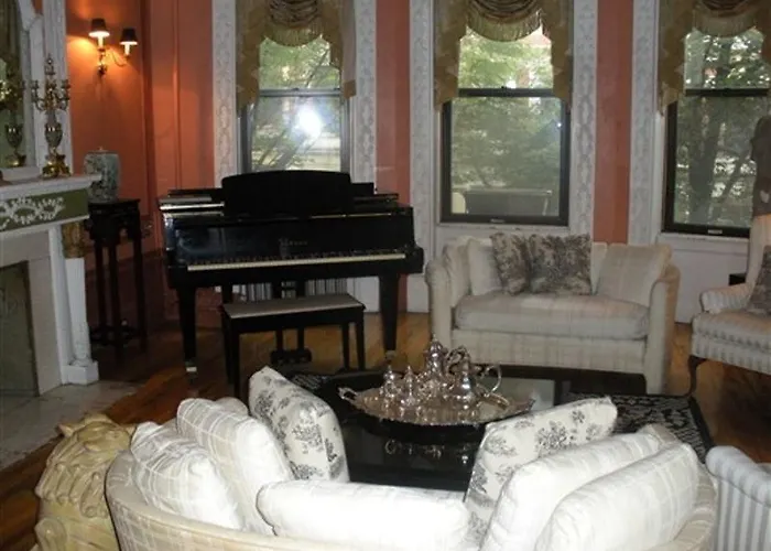 The New York Renaissance Home And Guesthouse
