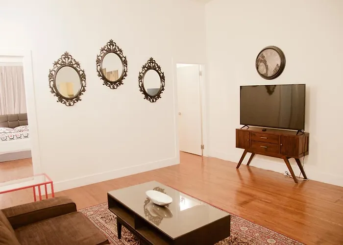 Union Square Best Location 2 Bedroom Apt