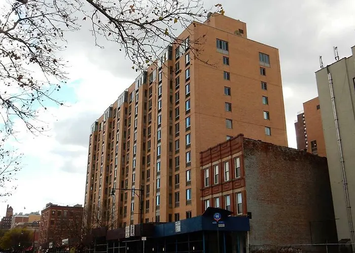 Modern Elevator Building With Attended Lobby