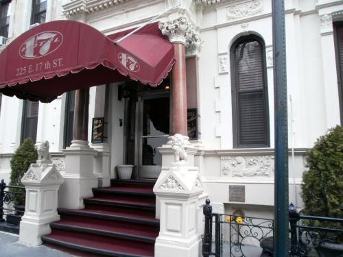 17 - Extended Hotel New York