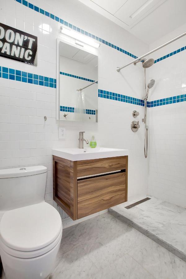 Luxury 3 Bedroom Duplex Manhattan Skyline Vews