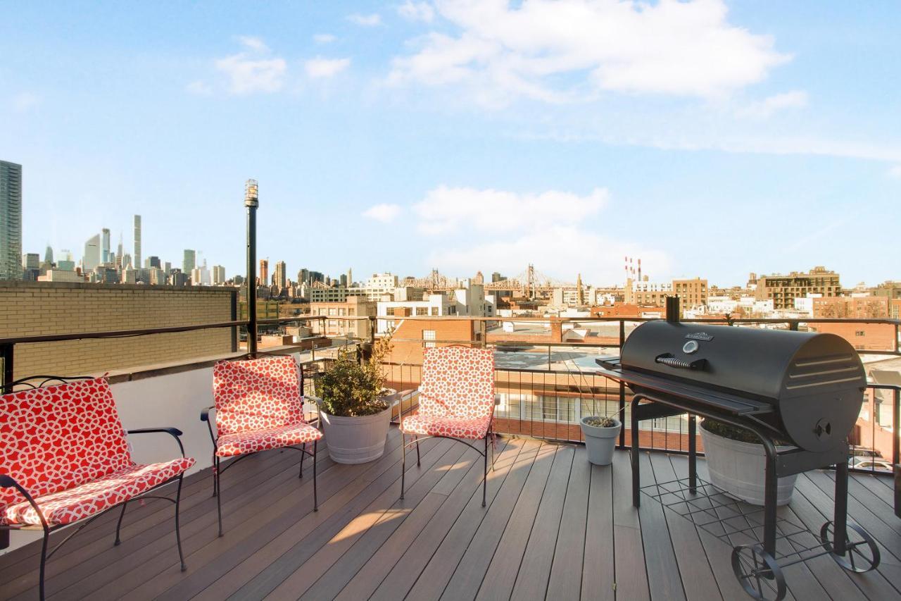 Luxury 3 Bedroom Duplex Manhattan Skyline Vews