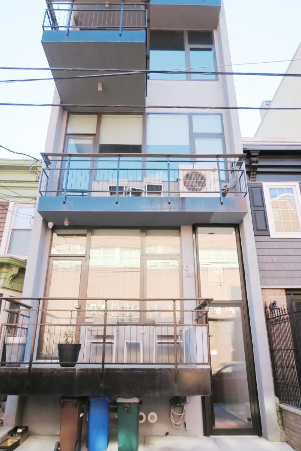 Luxury 3 Bedroom Duplex Manhattan Skyline Vews Apartment *