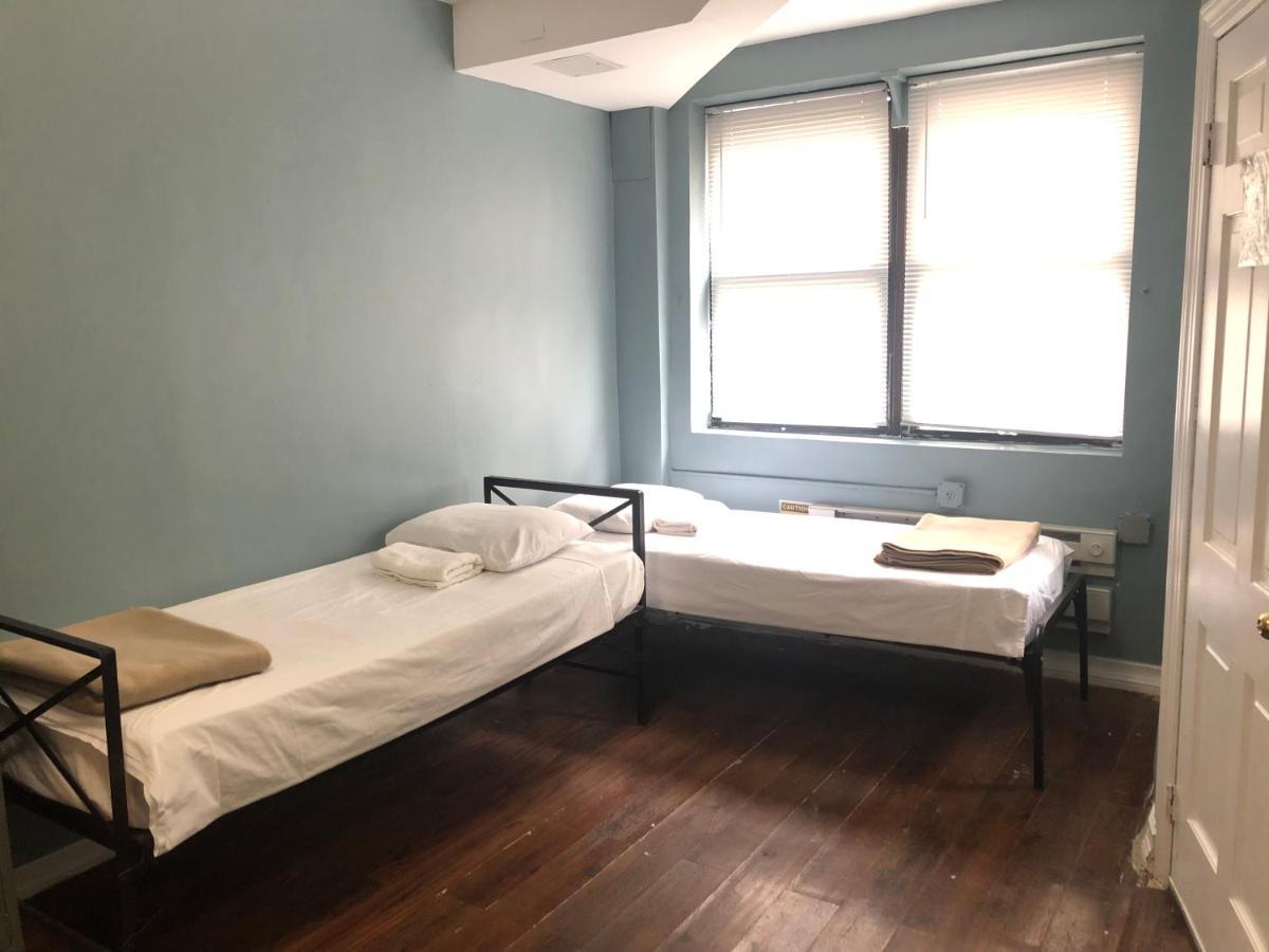 Chelsea International Hostel *