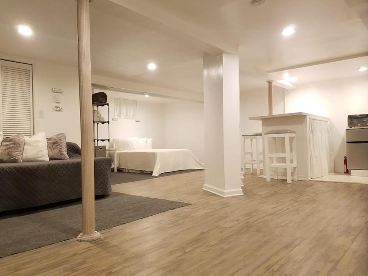 A Simple Studio - Jfk Abt 5mi