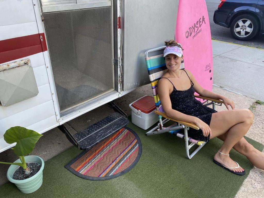 60s Surf Camper With Nyc Skyline View In Rockaway *
