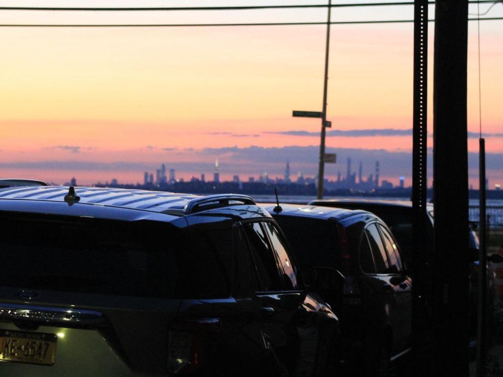 60s Surf Camper With Nyc Skyline View In Rockaway Chalet