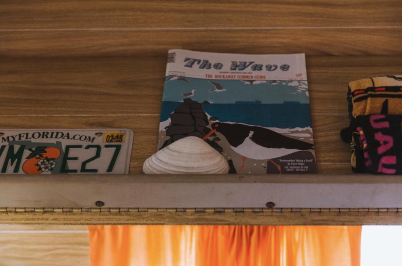 Chalet 60s Surf Camper With Nyc Skyline View In Rockaway New York