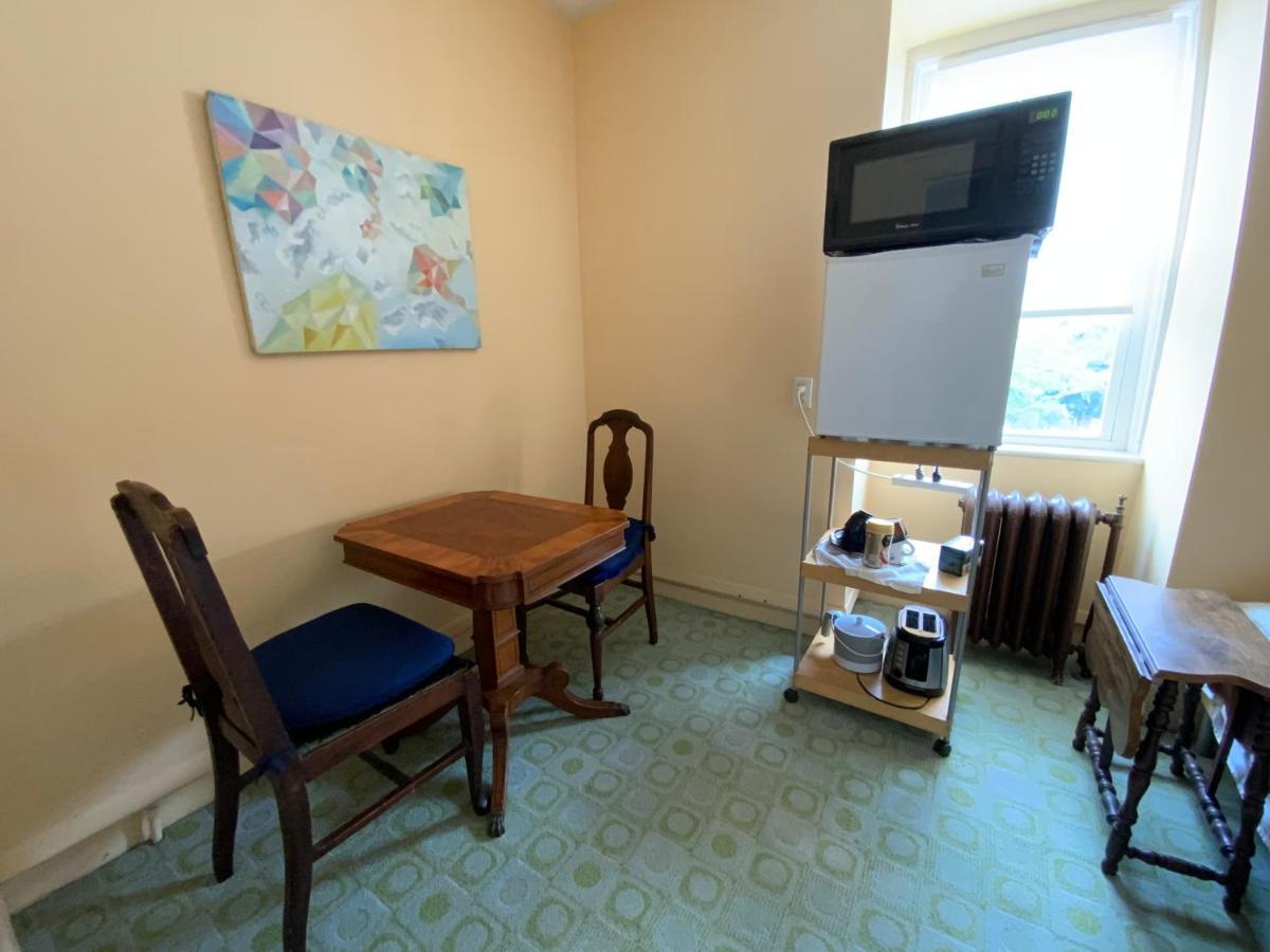Bed & Breakfast Pl And Gallery *