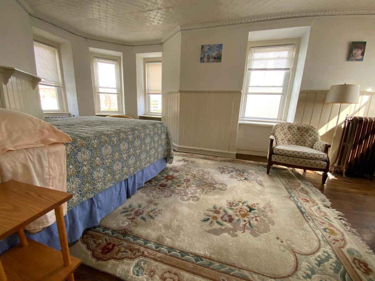 Pl And Gallery Bed & Breakfast *