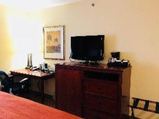 Hotel Queens County And New York