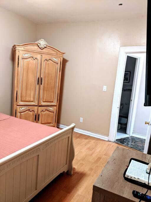 Discover Your Hidden Van Gogh! Apartment *